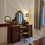 La Tour Des Songes Place Dampmartin Apartman Uzès