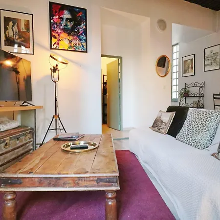 Apartman La Tour Des Songes Place Dampmartin *