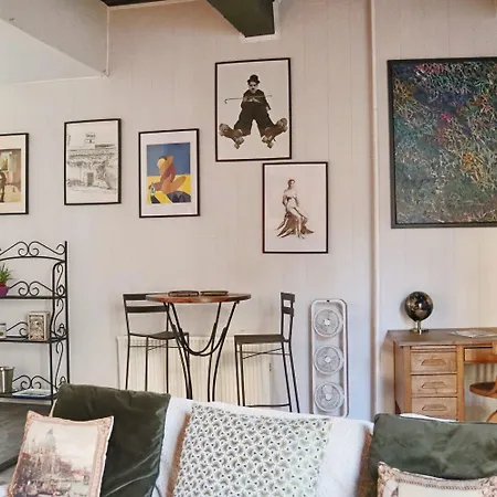 La Tour Des Songes Place Dampmartin Apartman *