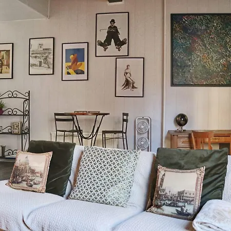 Apartman La Tour Des Songes Place Dampmartin *